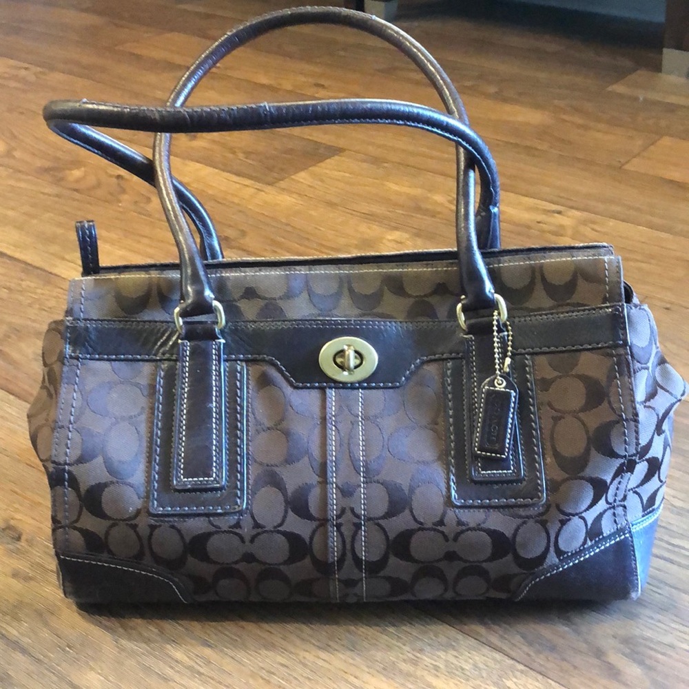 Coach Brown Hampton’s Logo Shoulder Handbag